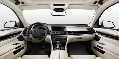 Дорогая кожа - основное отличие спецверсии BMW 7