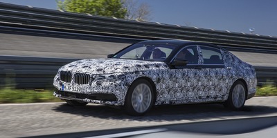 Седан BMW 7 на дорожных испытаниях