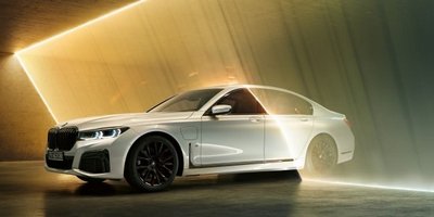 BMW 7 в гибридном исполнении